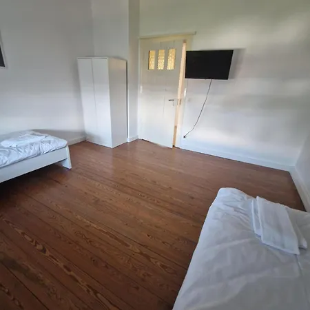 Lejlighed 2 Og Rechts Penzini Monteurzimmer D Durlach Fuer 6 Personen