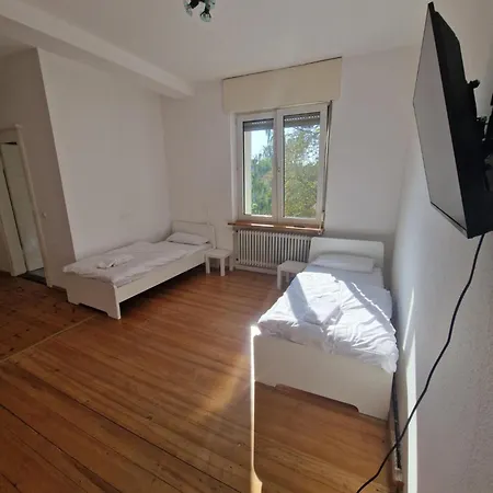 2 Og Rechts Penzini Monteurzimmer D Durlach Fuer 6 Personen Lejlighed