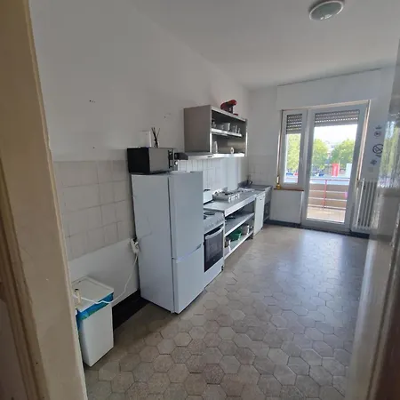 2 Og Rechts Penzini Monteurzimmer D Durlach Fuer 6 Personen Lejlighed