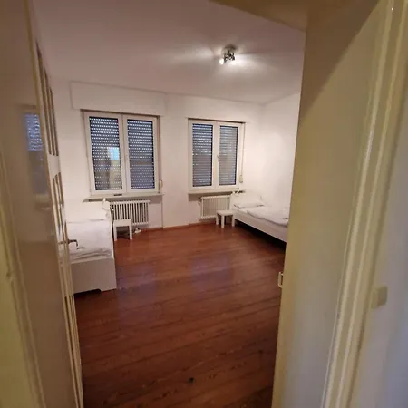 Apartment 2 Og Rechts Penzini Monteurzimmer D Durlach Fuer 6 Personen Karlsruhe