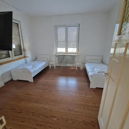 2 Og Rechts Penzini Monteurzimmer D Durlach Fuer 6 Personen Lejlighed *
