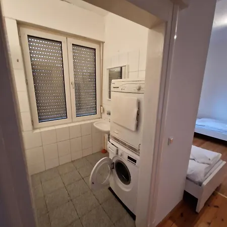 Apartment 2 Og Rechts Penzini Monteurzimmer D Durlach Fuer 6 Personen Karlsruhe