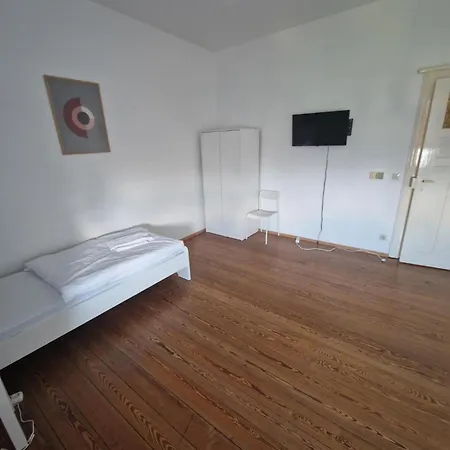 2 Og Rechts Penzini Monteurzimmer D Durlach Fuer 6 Personen Lejlighed