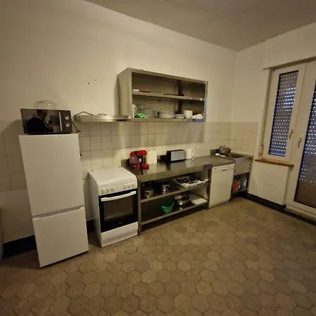 Lejlighed 2 Og Rechts Penzini Monteurzimmer D Durlach Fuer 6 Personen *