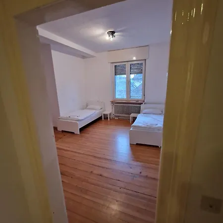 2 Og Rechts Penzini Monteurzimmer D Durlach Fuer 6 Personen